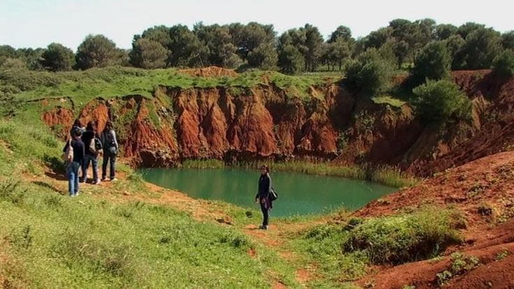 Otranto, chiuso l’accesso alla cava di bauxite. I proprietari dei suoli blindano l’area: “Privata”