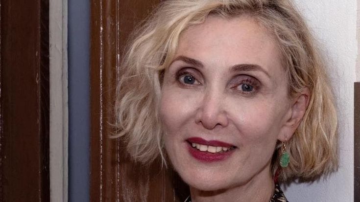 Il sangue di Napoli secondo Allegra Hicks alla chiesa-laboratorio della Misericordiella