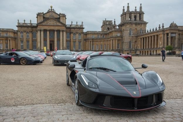 Sorpresa Ferrari: tutte nel monumentale Blenheim Palace, patrimonio mondiale dell’umanità