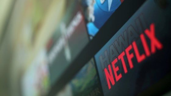 Netflix fa il pieno di abbonati. E in Borsa vola oltre i 100 miliardi di dollari