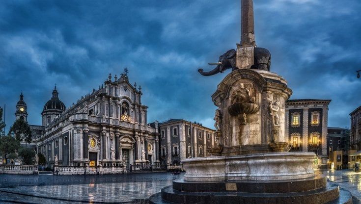 I giorni bui di Catania, la città senza calcio si scopre più povera