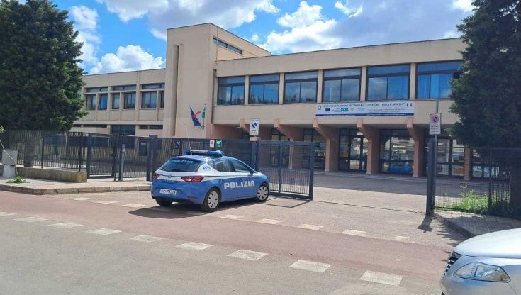Nardò, raid vandalico durante i giorni di festa: devastato l'istituto professionale 'Moccia'