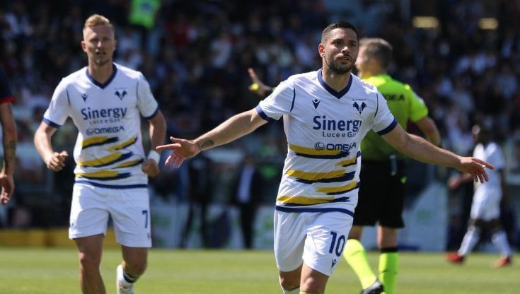 Cagliari-Verona 1-2: Barak e Caprari mettono nei guai i sardi