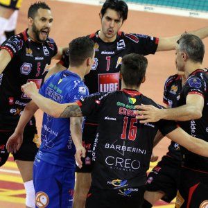 Volley, play off Superlega: Latina ci prova, Verona per il riscatto