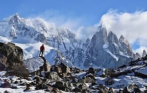 Barmasse esplora le Alpi: &egrave; il "nuovo Bonatti" 2.0