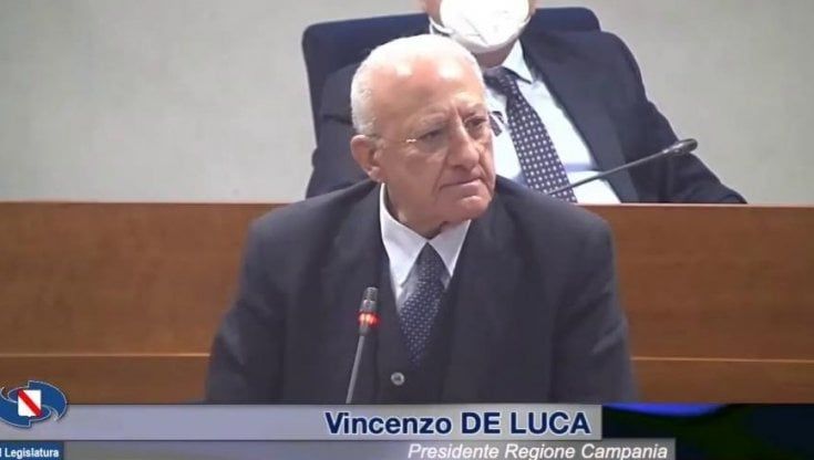 Regione Campania, passa il piano casa ma scatta la protesta: "È uno spot per il cemento"