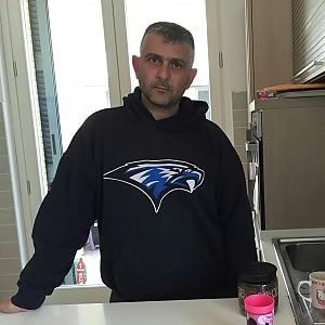 Diaz, un altro poliziotto su Fb: "Avete crocifisso Tortosa, fate proprio schifo"