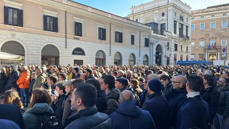 La protesta delle imprese biomedicali siciliane: devono restituire 35 milioni alla Regione. Ma ottengono un rinvio