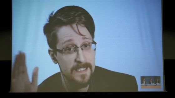 Edward Snowden: "United States spies Italy to sway it politically and financially"