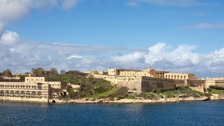 Malta, resta in carcere il quindicenne italiano arrestato a maggio, il giudice: “Troppi reati”