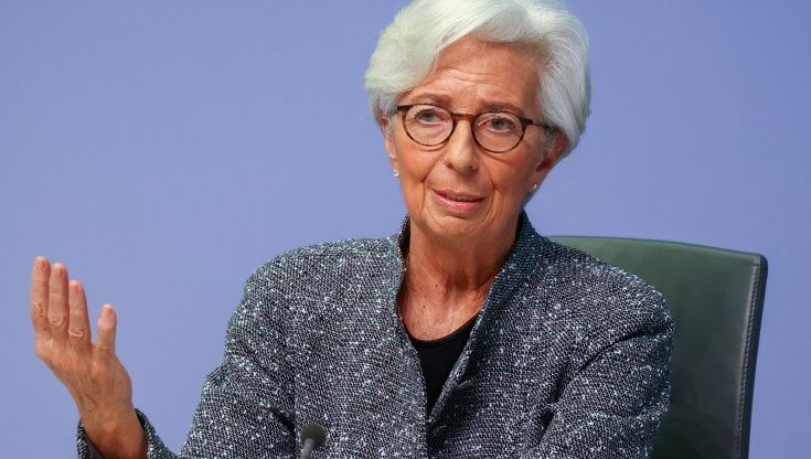 Bce, la politica monetaria resta "molto accomodante". Lagarde: "Una stretta creerebbe rischi"