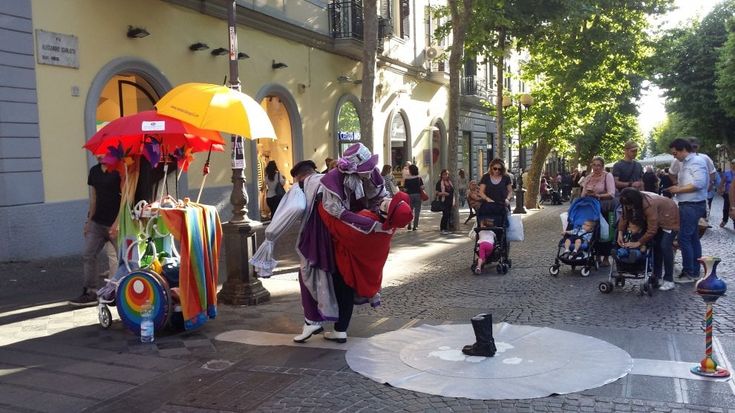 Juan, l'artista funambolico di via Scarlatti
