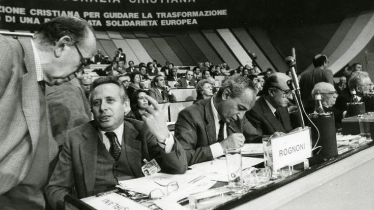 Il Movimento 5Stelle e la Balena bianca Così vicini, così lontani