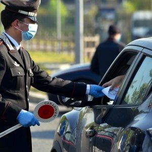 Coronavirus Palermo, i carabinieri interrompono "Via Crucis abusiva"