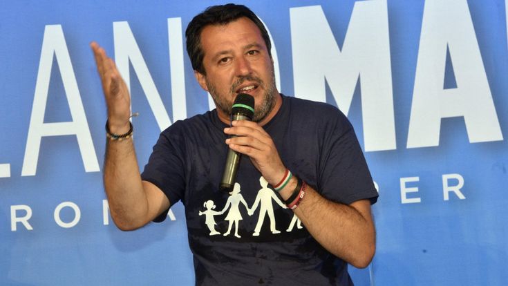 Nuovo tour per Salvini: “Al Papeete da premier”. È scontro con Conte