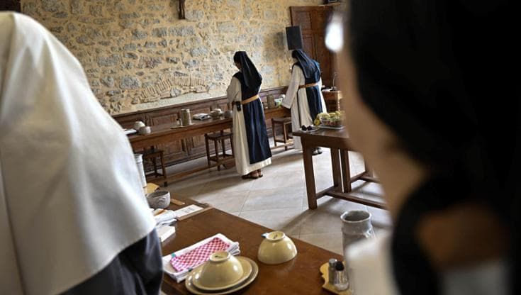 E in Spagna le suore di clausura (scomunicate) aprono un ristorante