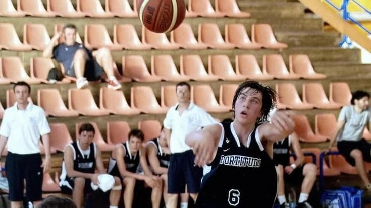 Fantinelli abbraccia i tifosi: “Non saremo i più forti ma quanto è bello essere fortitudini...”