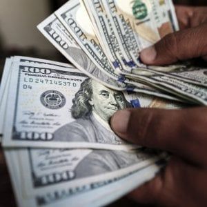 Balzo dell'attività economica nell'Eurozona. Wall Street spinge le Borse