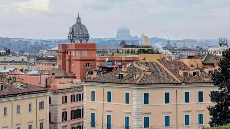 Affitti casa sempre più cari: a Roma non basta metà dello stipendio