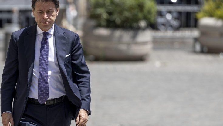 Napoli, il Tribunale "salva" la leadership di Conte