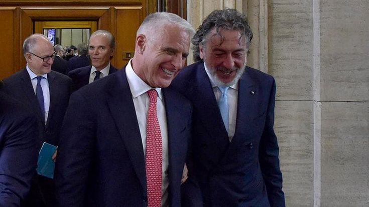 Unicredit, trimestre record a 2,9 miliardi di utile. “Sul risiko siamo attenti, ma oggi spettatori”