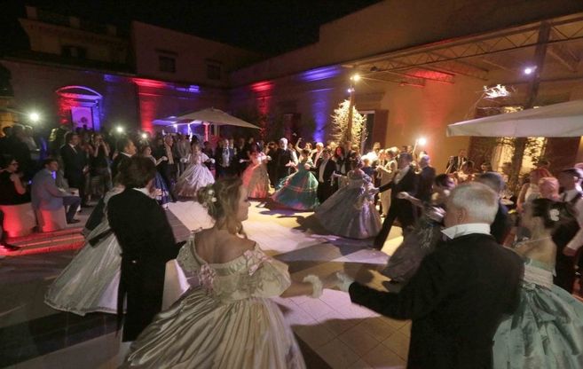 Napoli, la festa per i 100 anni del Grenoble