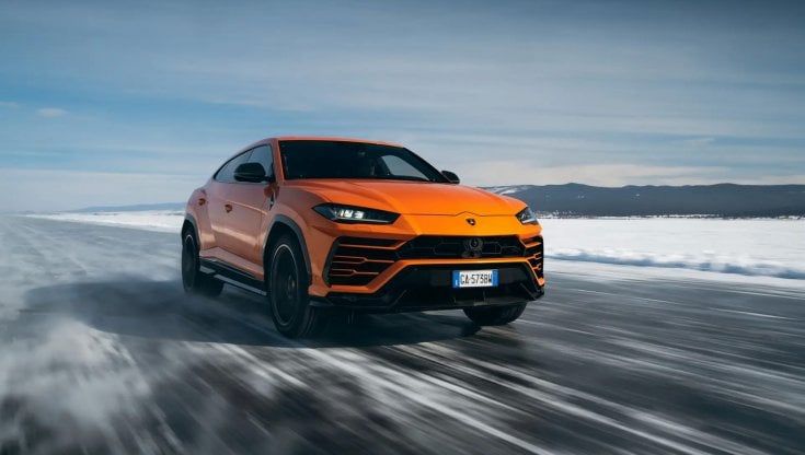 La prima Lamborghini elettrica? Un Suv coupé