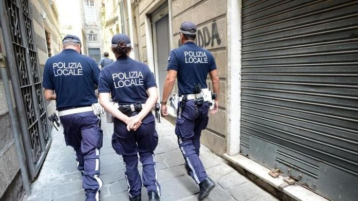 Inchiesta sui vigili di Genova, la denuncia di due agenti: “Botte e insulti, ci siamo vergognate”