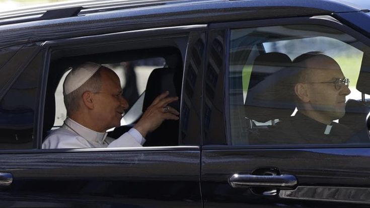 Il Vaticano tra stordimento e prudenza deve riconsiderare agenda e viaggi