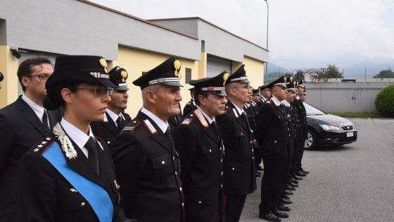 Bergamo, i carabinieri diventano carpentieri e ristrutturano le scuole più disagiate