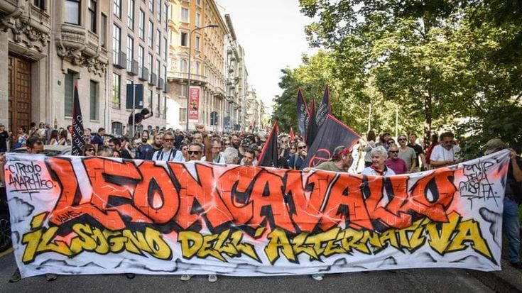 Leoncavallo, dopo la piazza riparte la ricerca di una casa: “Aiutate la raccolta fondi”