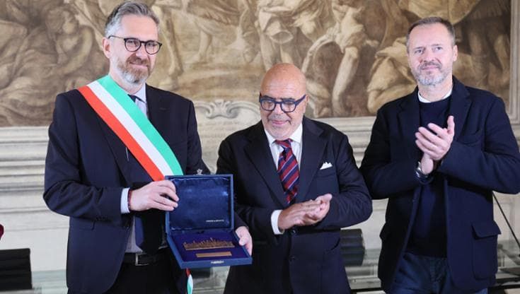 La Turrita di Bronzo alla Libreria Nanni: “Siamo aperti da duecento anni, e vogliamo andare avanti”