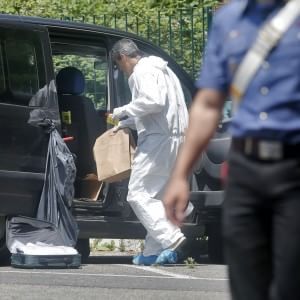 Omicidio-suicidio a Vitinia, uccide la ex in strada e si toglie la vita