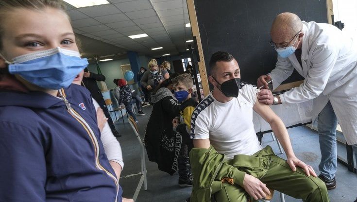 Super Pass, boom di vaccini in Sicilia. Trentenni e adolescenti fra i No Vax più ostinati