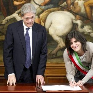 Torino, Appendino punzecchia Renzi: "Venga a vedere le periferie"