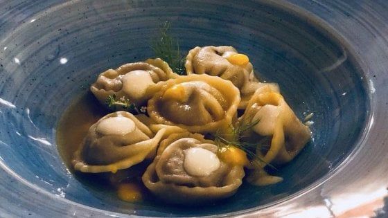 Colore, creatività e profumo di carne: La Brace a Oristano
