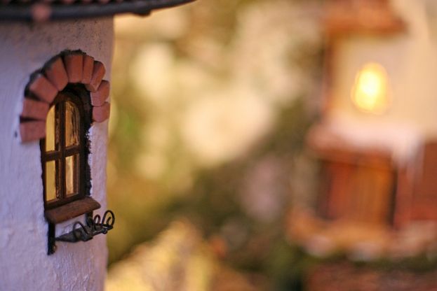 Roccaforte Ligure, dalle tegole nasce un presepe