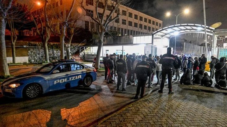 Terremoti, cosa fare durante una scossa: i consigli della protezione civile