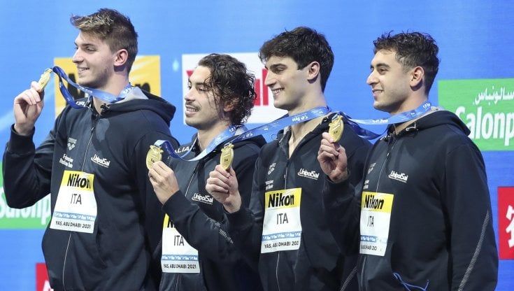 Mondiali nuoto in vasca corta: Italia oro nella 4x50 sl, Mora argento nei 50 dorso
