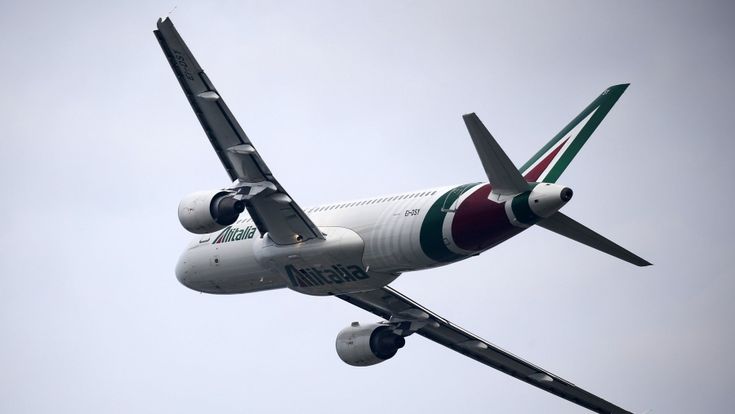 Alitalia, cala il conto del salvataggio. Per la compagnia “solo” 850 milioni