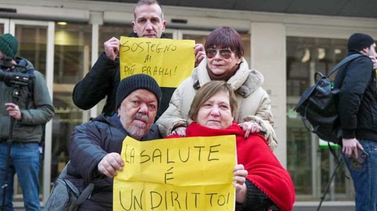 La destra non è sociale. Poveri, deboli e anziani i più colpiti dai tagli