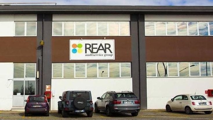 Rear, un affare di famiglia: “Stipendi a moglie e figli di Laus con i fondi pubblici”