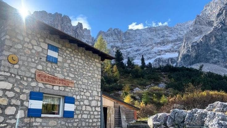 Stop all'uso dei servizi e borracce da riempire: nei rifugi di montagna manca l'acqua