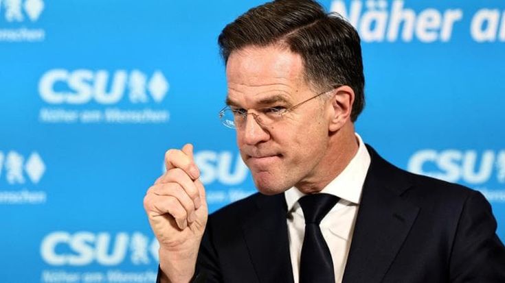Rutte: “In Ucraina l’orso russo va alla velocità di una lumaca”