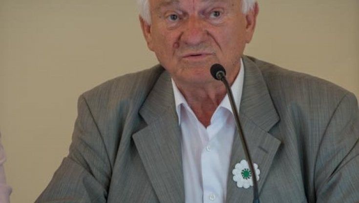 Addio a Jovan Divjak, il generale serbo che difese Sarajevo