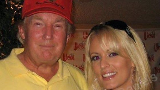 Wsj: "A un'ex pornostar 130mila dollari per tacere su un rapporto sessuale con Trump"