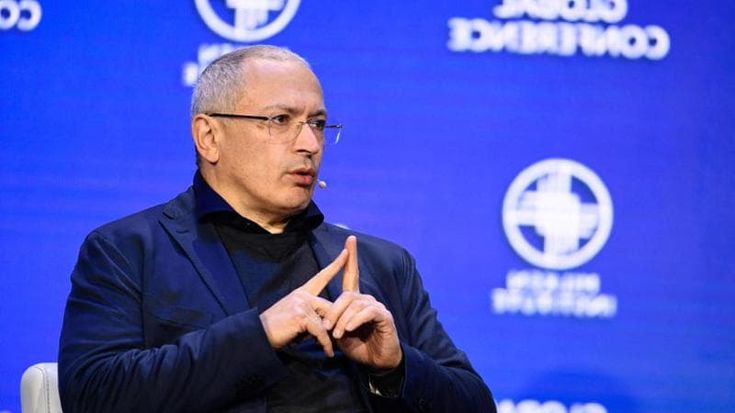 Khodorkovsky: “Non dovete abbandonare l’Ucraina, c’è in gioco la vostra pace”