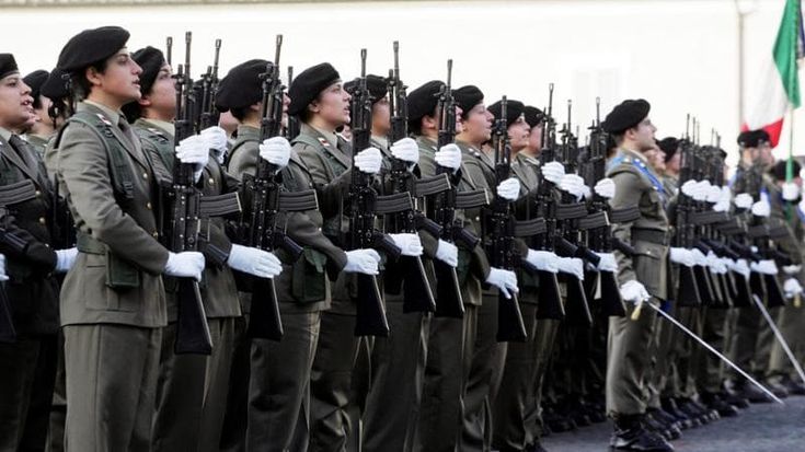 Palermo, il forum sulla pace lo organizza l’esercito: rivolta delle associazioni e si dissocia anche il vescovo