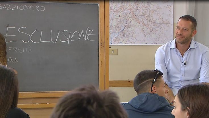 Vite da adolescenti, con #ragazzicontro le storie in tv