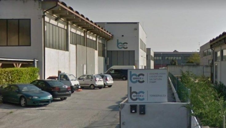 Venezia, studente muore a 18 anni durante uno stage. “Schiacciato da una lastra di metallo”